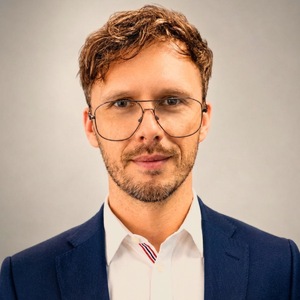 Dylan J Hartmann