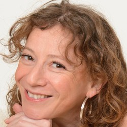 Lara Barnett - français vers anglais translator