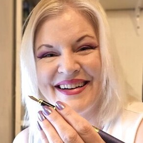 Eva Straus