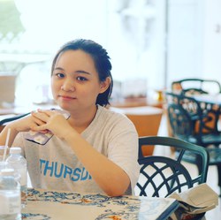 RuksinaJ - Thai to English translator