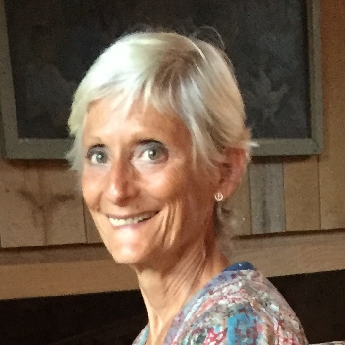 English To French Translator Since 1981 Currently Specializes In Film And Nutrition